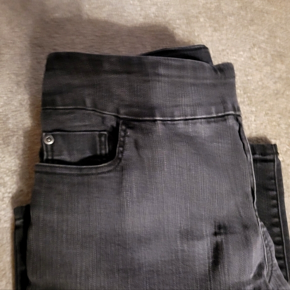 Northern Reflections size 12 petite pull on black straight leg jeans - Picture 5 of 7